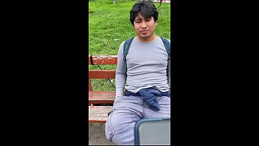Image Encuentro a un jugador de pokemon en la calle, asi que lo reto a una batalla pokemon y termino metiendome su pene en pleno torneo