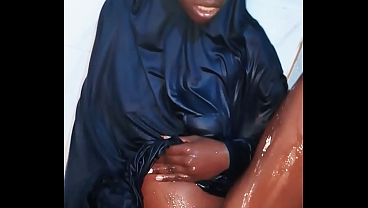 Image Sexyrita bathing, playing with coca cola bottle in her pussy,also getting fucked with BBC milf dick ,under hijab