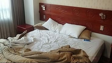 Image Elchicodelpeinadofollador - Sexo en la cama detras de camaras parte 3
