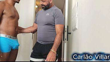 Image ELE CORREU PRA SENTAR PRIMEIRO NO MEU PAU