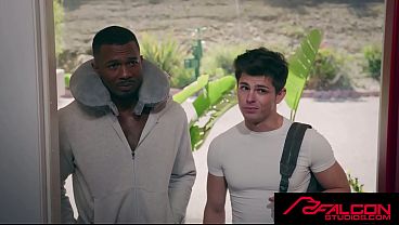 Image FALCON STUDIOS - Sean Xavier Barebacks Jock Seth Peterson Hard