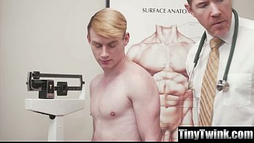 Image Twink Felt the Strange Sensation of Being Naked Next to A Fully Clothed Man - Tinytwink