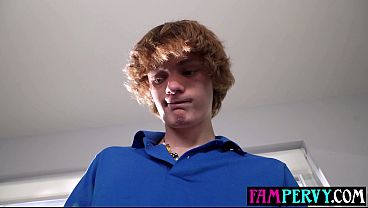 Image Arabic teen Roxie Sinner slides her soaking pussy on to stepbros big cock