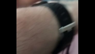 Image POV porno callejero Latina chupando una verga y se traga la leche