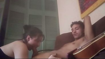Image Mi compa&ntilde_era de cuarto de la universidad entr&oacute_ en m&iacute_ Giving una mamada en nuestro dormitorio y comenz&oacute_ a masturbarse?
