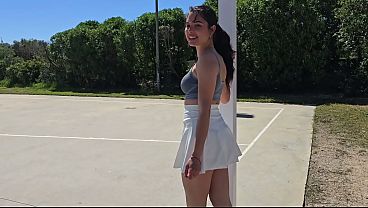Image Vecina Cachonda En Patines Tiene Sexo Con DESCONOCIDO En Su CARRO En PUBLICO.
