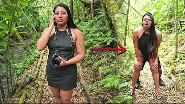 Image I Helped A Cute Photographer Who Was Lost In The Woods... This Is How She Thanked Me