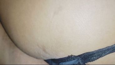 Image Ele botou o pau no meu cuzinho, e gozou rapidamente no meu cu.