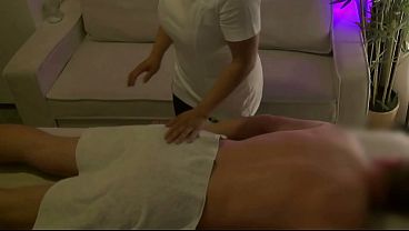 Image Asian massage with huge pulsating before happy ending