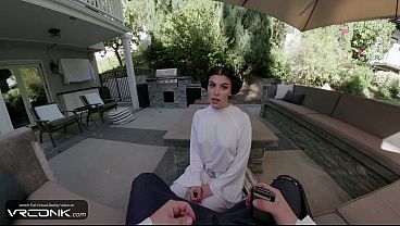 Image VR Conk: Curvy Brunette Princess Leia Rides a Cock To Creampie in Cosplay Parody