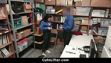 Image Suspect Fakes Being LP and Gets Her Pussy Destroyed - Cutelifter