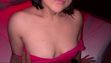 Image Mi cu&ntilde_ada fingi&oacute_ ser mi novia... y se lo tom&oacute_ muy en serio