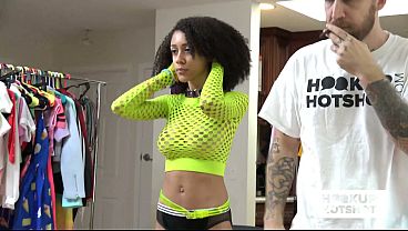 Image BTS - Curvy Babe Ariana Aimes Gets Teased And Undressed Backstage!