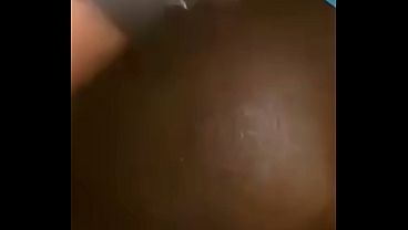 Image ASS SPREADING
