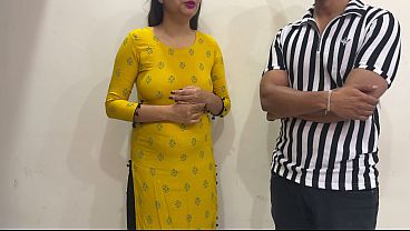 Image Cylinder De Do Bhaiya Pls- Indian Neighbour's Hot Wife Fucked Exchange of Cylinder, Got Cum on Hairy Pussy