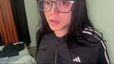 Image saliendo de la universidad con compa&ntilde_ero me invita a comer luego pago asi