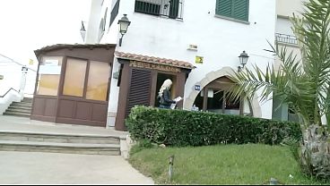 Image young blonde tourist girl Cindy Sun picked up and fucked in ass