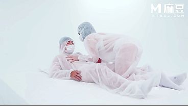 Image ModelMedia Asia - Having wild sex while wearing protective gear during the pandemic