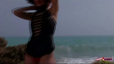 Image Curly fit body milf is having hard sex and squirts all over the sandy beach