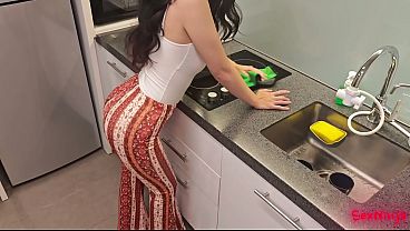 Image True Amateur Cleaner Creampie &ndash_ Messy Finish Inside
