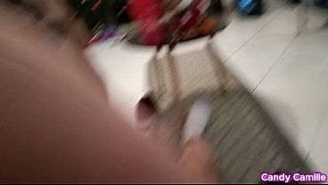 Image Esposa recibe doble carga de semen en la cara y se traga el semen del condon del mejor amigo de su esposo