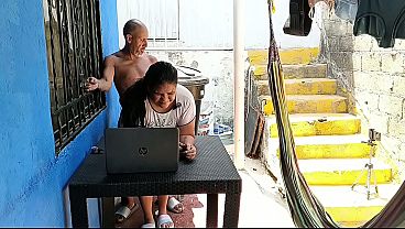 Image Sexo al aire libre con mi vecina caliente y de culo grande