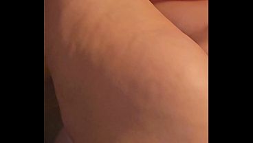Image Thick milf cums riding foot