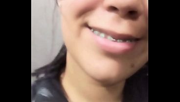 Image Una deliciosa paja en el ba&ntilde_o antes de ir a trabajar