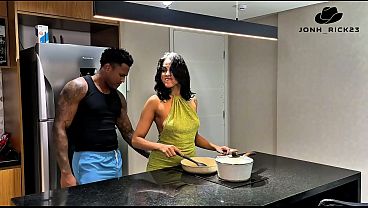 Image n&atilde_o aguentei esperar o almo&ccedil_o e tive que comer ela mais cedo
