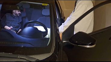 Image Corno deixa esposa com bunda na janela do carro para dogging estranhos a fodem!