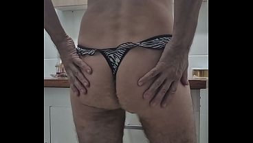 Image Laranjal S&atilde_o Gon&ccedil_alo RJ- Brincando Com o Consolo No Cuzinho Dentro do Banheiro de Lingerie
