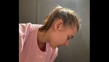 Image Jucielussie Masturbating in the gym