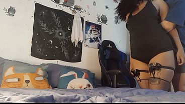 Image Sus PADRES LLAMANDO al celular y yo CULIANDO a su TESORO en mi CUARTO