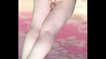 Image Biggest Cucumber Using as a Dildo Inserting With High Pressure
