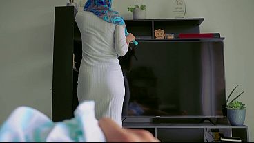 Image Latina Stepsister dress like a muslim to confuse her stepfather and fuck hard with him
