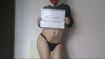 Image Bizarre anal insertion: a bicycle pedal and a tennis ball vid. 2