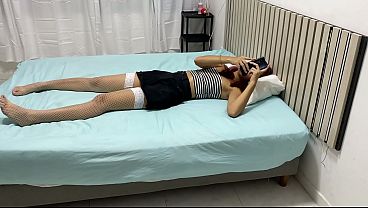 Image Encuentro a mi mejor amiga chatiando con su novio y me dice al oido que quiere probar cosas lesbicas