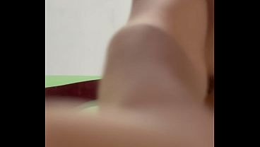 Image Morena casada gostosa hotwife acordou o amigo chupando a rola dele se sentando