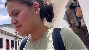 Image Ella rebota su culo gordo de lesbiana sobre mi