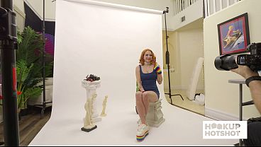 Image BTS - Riley Jean Gets Ready In A Colorful Backstage Try-On!