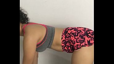 Image Latina culona de 20 a&ntilde_os haciendo ejercicio es follada