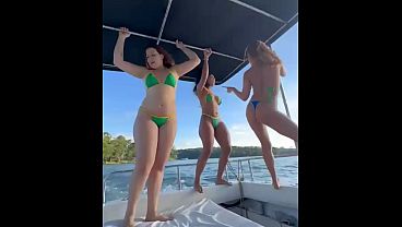 Image Putaria alto mar com as amigas da minha esposa