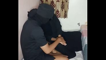 Image Gadis bercadar selingkuh dengan sopir pribadi