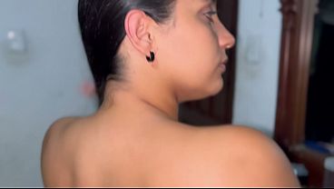 Image Le dicen &quot_la novia&quot_ est&aacute_ prepago es hermosa ! No ten&iacute_a cond&oacute_n para follarmela ! As&iacute_ que me hizo una paja