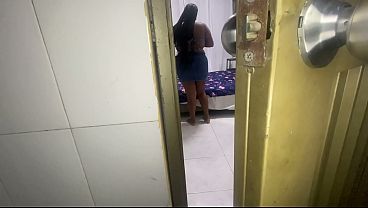 Image Encontre a mi madrastra cambiandose de ropa y terminamos follanado toda la noche