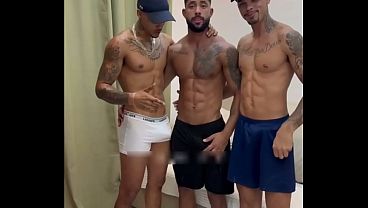 Image MACHO PUT&Atilde_O FUDENDO CASAL DE MALOCAS