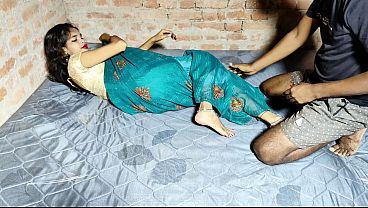 Image Newlywed Desi woman gets her pussy fucked by her neighbor.