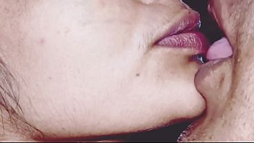 Image Hot kissing and pussy licking with stepsister before fucking