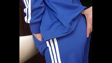 Image BAJAME EL SHORT, QUIERO HACERLO AQUI!! COLEGIALA PUTA de 18 a&ntilde_os me pide hacerlo EN EL BA&Ntilde_O!! QUE LE PASA A ESTA CHICA??? VIDEO REAL CASERO