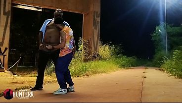 Image De madrugada no meio da ciclovia